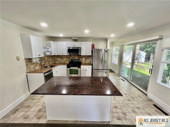 Photo - 18 Dawson Rd