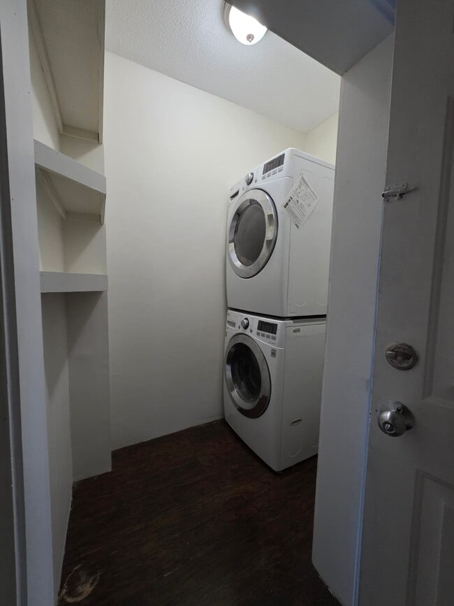23-25-25 Whitmore St Unit 3rd Floor