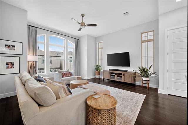 Photo - 1850 Wood Ledge Pl