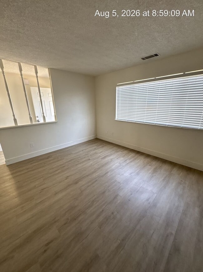 Photo - 2113 W Inyo Ave Unit 2113