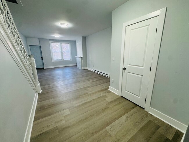 Photo - Remodeled 3bd/1.5 bath House with Rear yar...