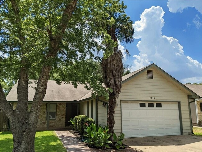 Building Photo - 9746 Anderson Village Dr