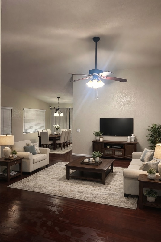 Building Photo - 5200 Roseana Ct