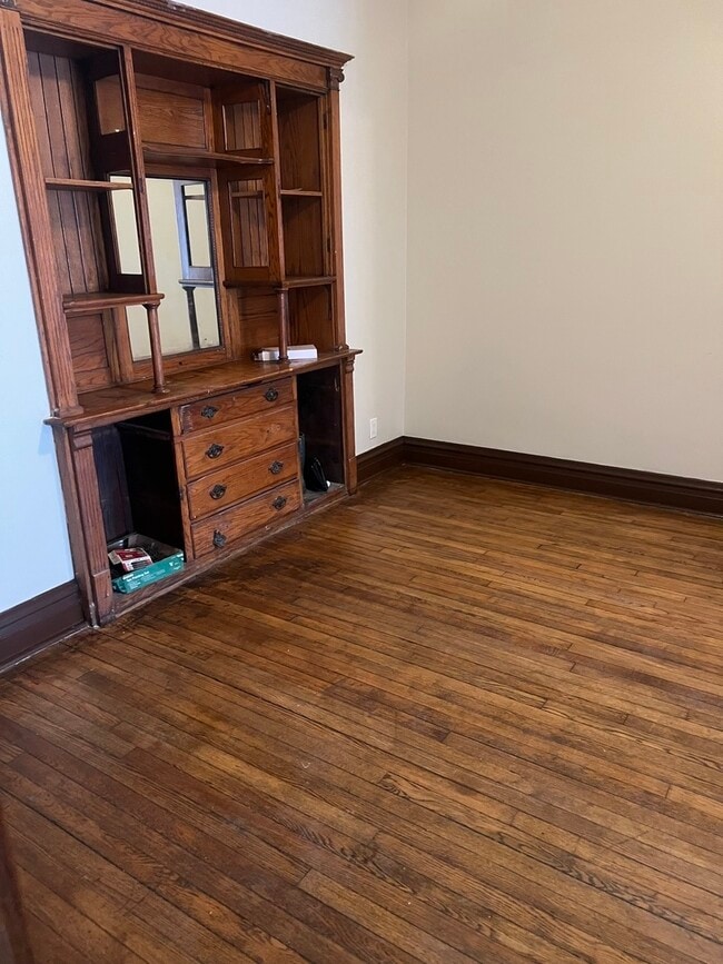 Photo - 6525 S Vernon Ave Unit 1