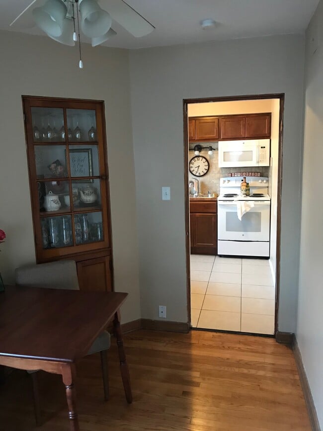 Photo - 2554 N Wauwatosa Ave Unit 1