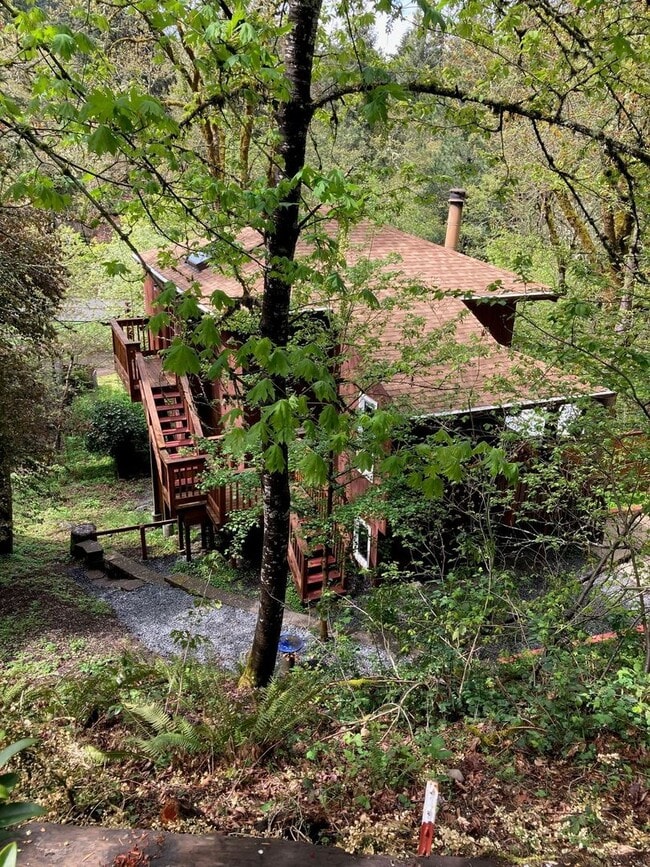 Building Photo - 5020-5020 Saratoga