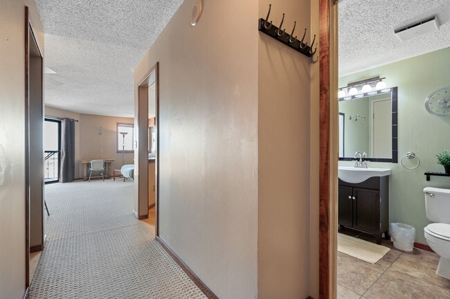 Photo - 78 10th St E Unit 1907