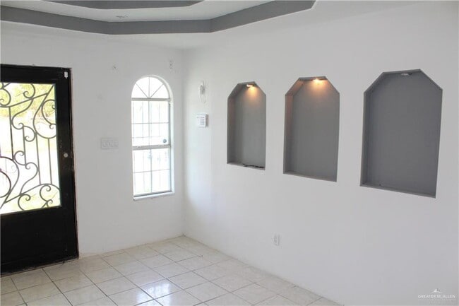 Photo - 13 Arboledas Dr