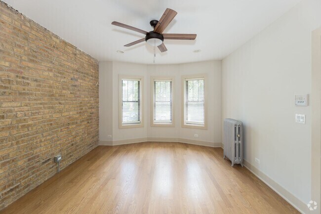 Building Photo - 4602 N Winchester Ave Unit 1E Rental