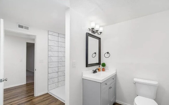 Photo - 9725 N Gleason Rd