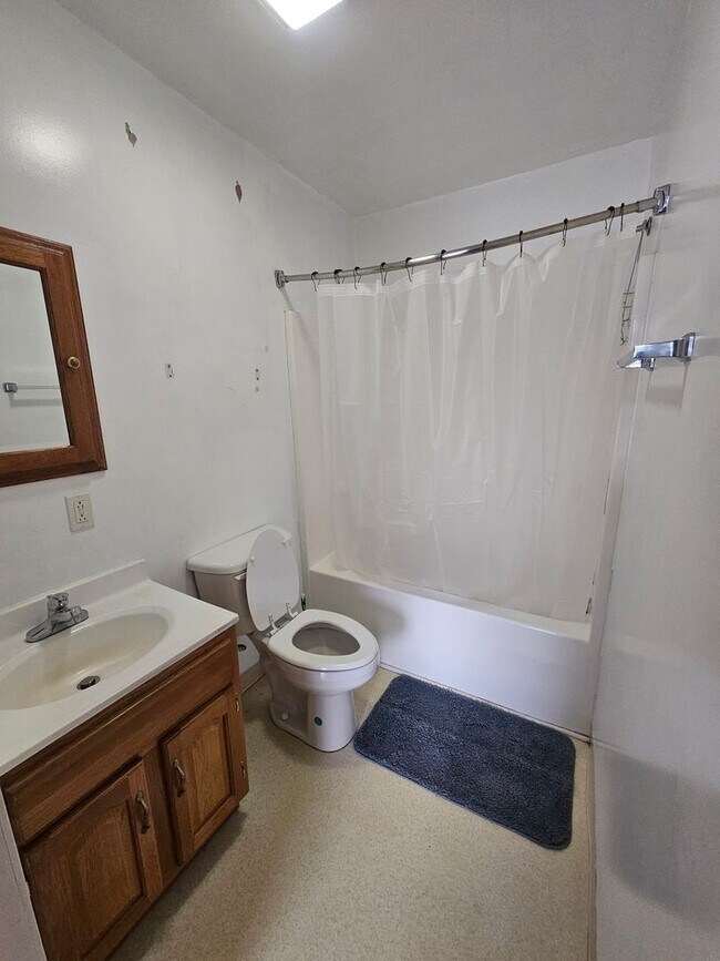 Photo - All Inclusive Furnished Studio Apartment Unit 6
