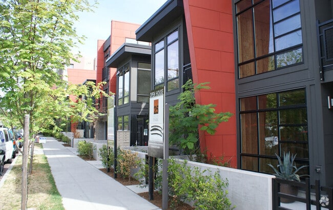 Building Photo - 8 on the Park Unit 1808A Rental