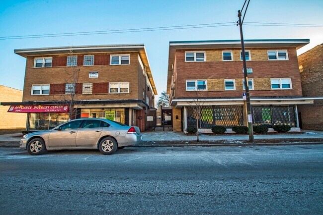 Photo - 2045 E 75th St Chicago, IL 60649