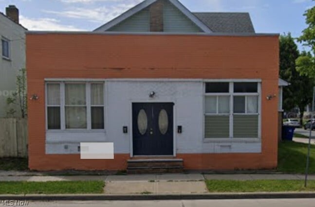 Building Photo - 3260 W 105th St