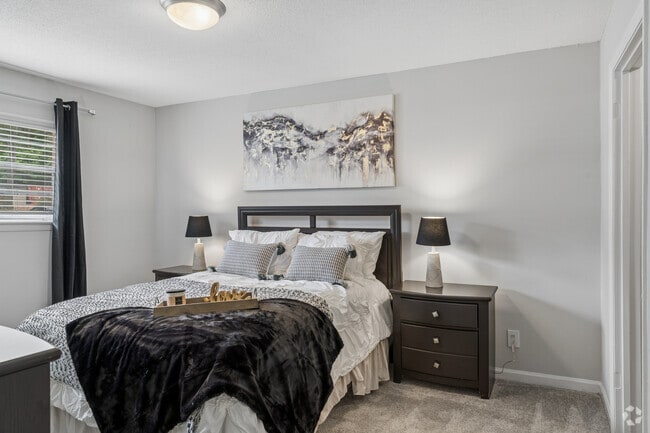 Majestic -2BR, 1BA - 900SF - Primary Bedroom