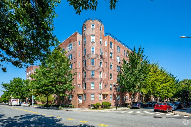 Building Photo - 8701 Shore Rd