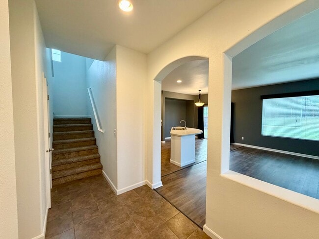 Photo - 148 Sierra Heights St