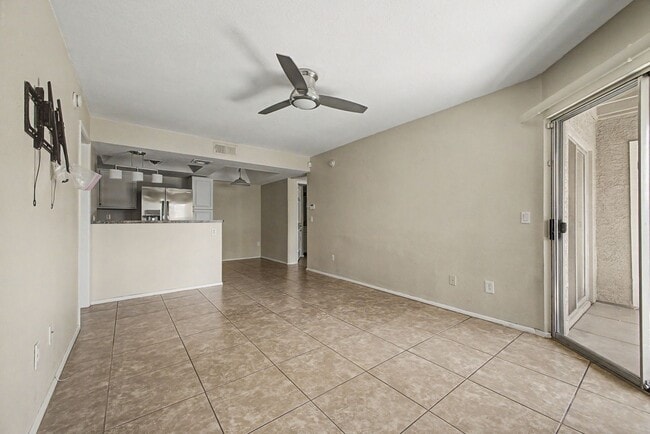 Photo - Condo in Cliffs Art North Mountain Community