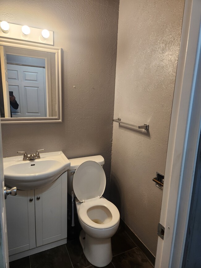 Photo - 25632 Thelmadale Dr