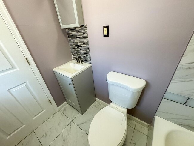 Photo - 354 N Main St