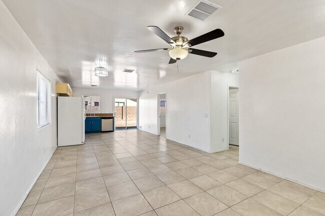 Photo - 6727 S 5th Ave