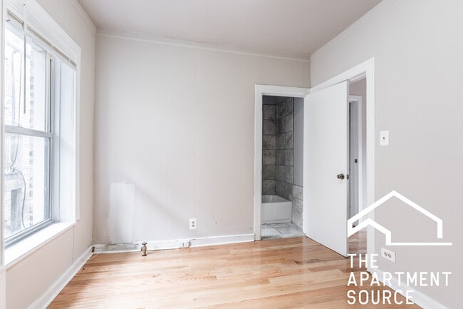 Photo - 5662 N Ridge Ave Unit 1J