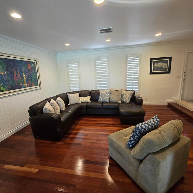 Photo - 2120 N 49th Ave