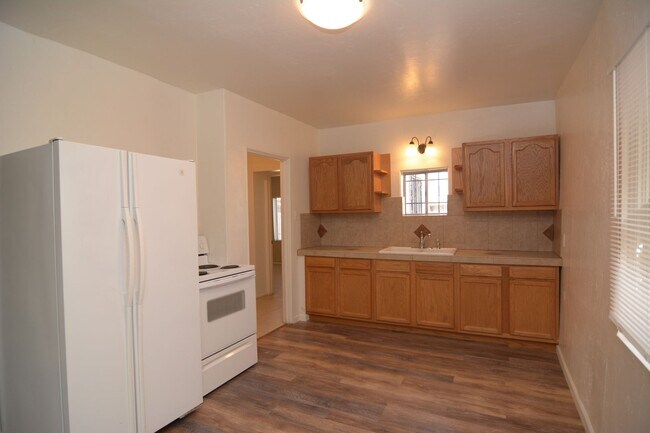 Photo - Charming 3 Bedroom 1 Bath House! Central T...