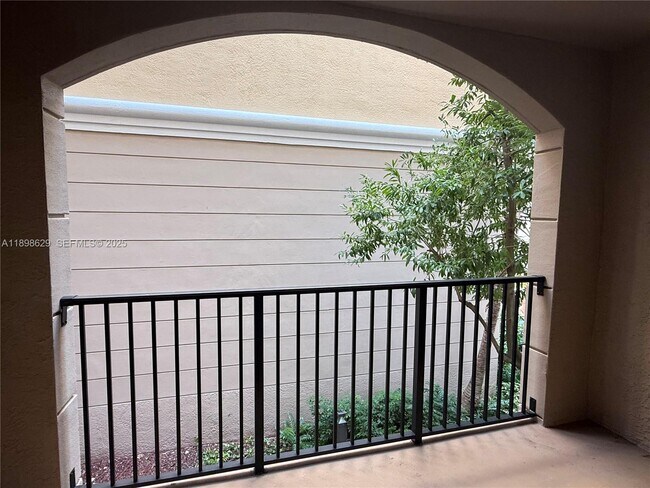 Photo - 17125 N Bay Rd Unit 3203