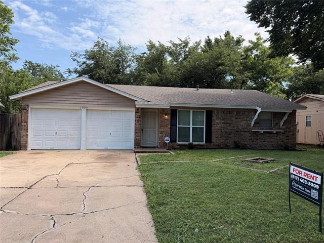 Building Photo - 1005 Fairfax Ct