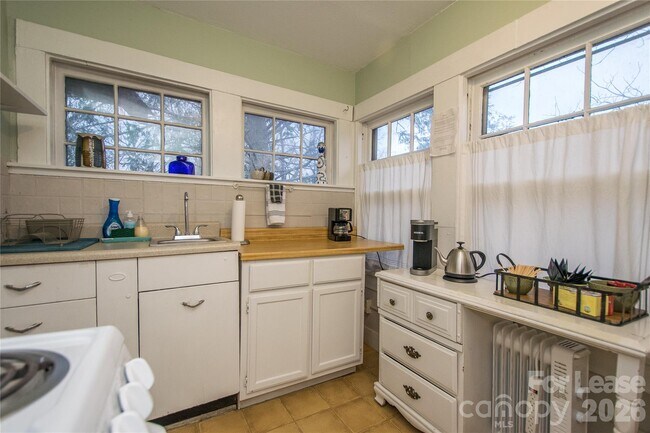 Photo - 109 Pearson Dr Unit UPSTAIRS