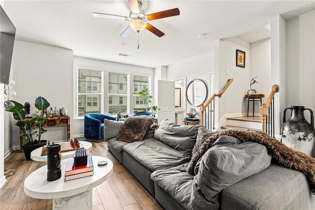 Photo - 170 Wallace St