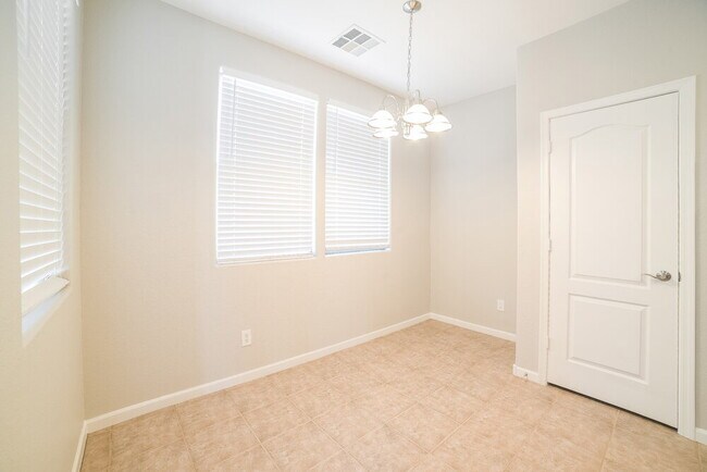 Photo - 13633 W Cypress St