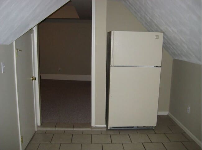 Photo - 1359 High St Unit B