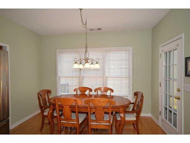 Photo - 2803 Stillwater Park Dr NE