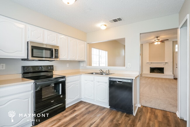 Photo - 410 Wellington Dr