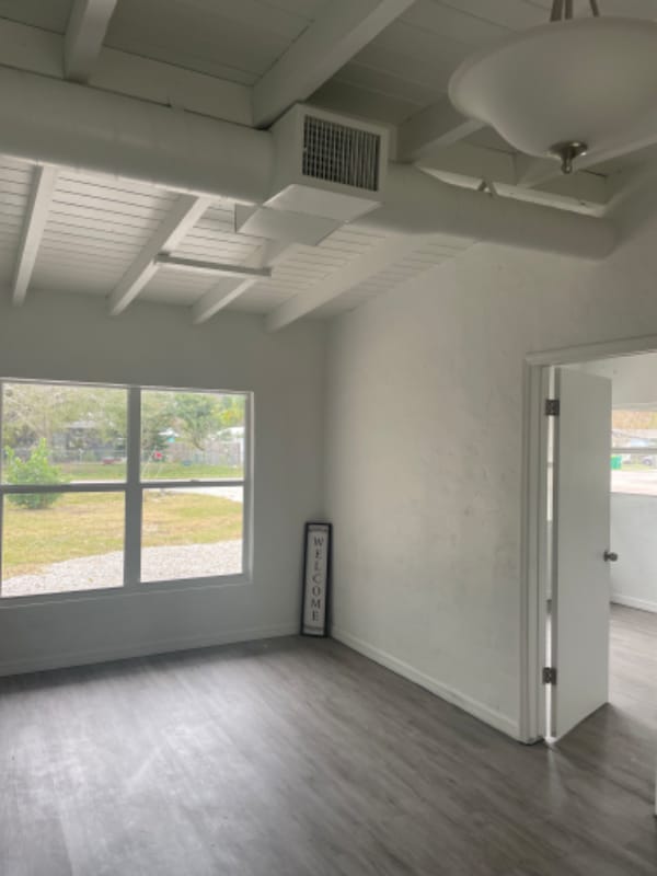 Photo - 322 Pine Ave