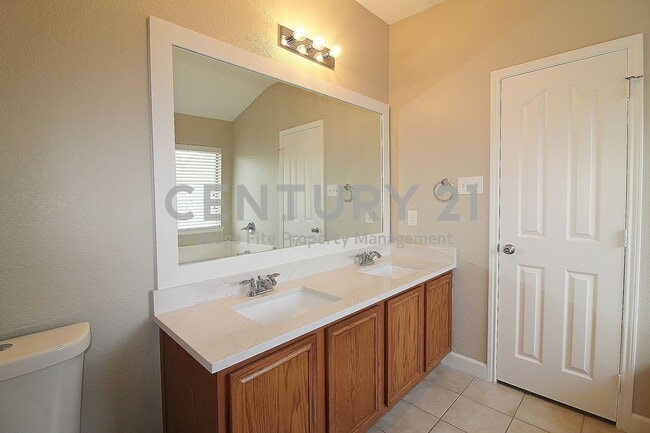 Photo - Lovely 3/2/2 in N. Fort Worth For Rent!