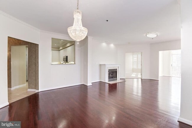 Photo - 1860 Stratford Park Pl Unidad 204