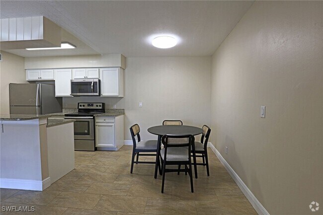 Building Photo - 5327 Summerlin Rd Unit 2707 Rental
