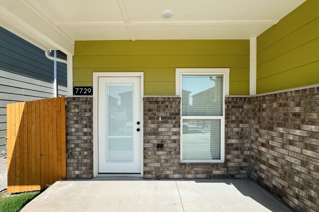 Photo - SPECIAL OFFER! Comfortable 3-Bed Living