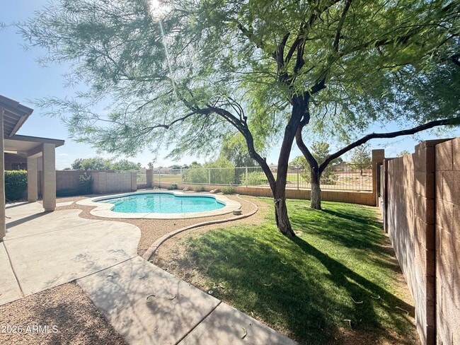 Photo - 212 S 124th Ave