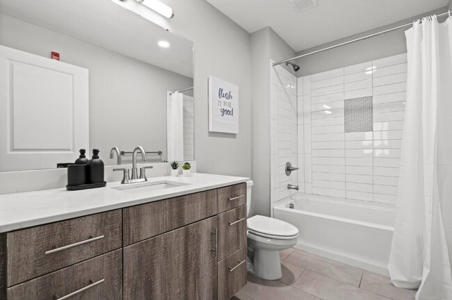 Photo - Midtown Plaza Apartments