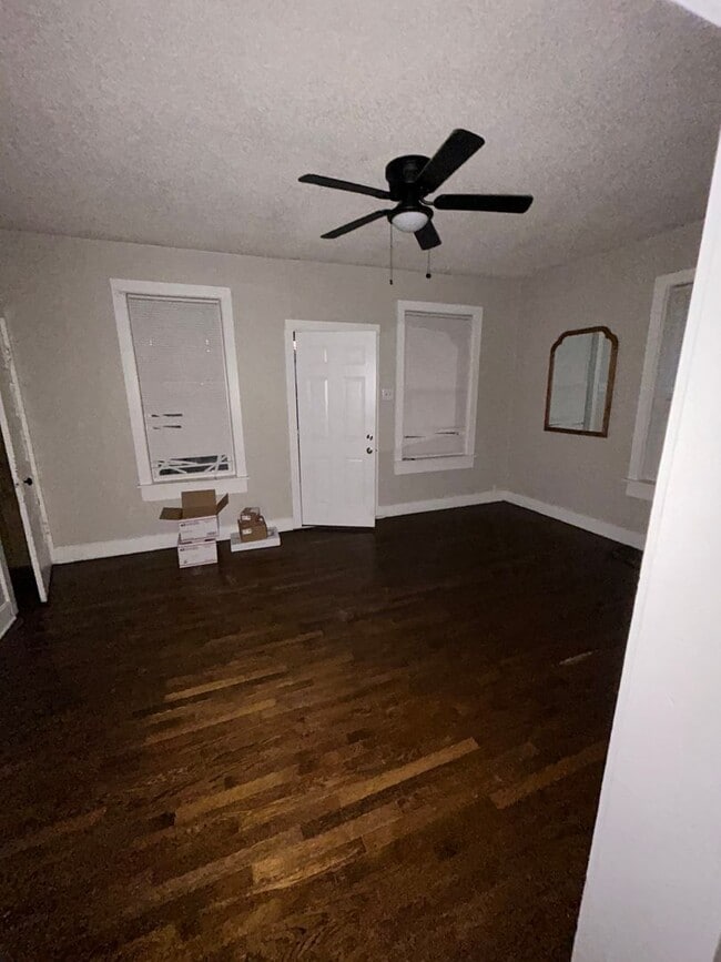 Building Photo - 201 N 16 St Unit A