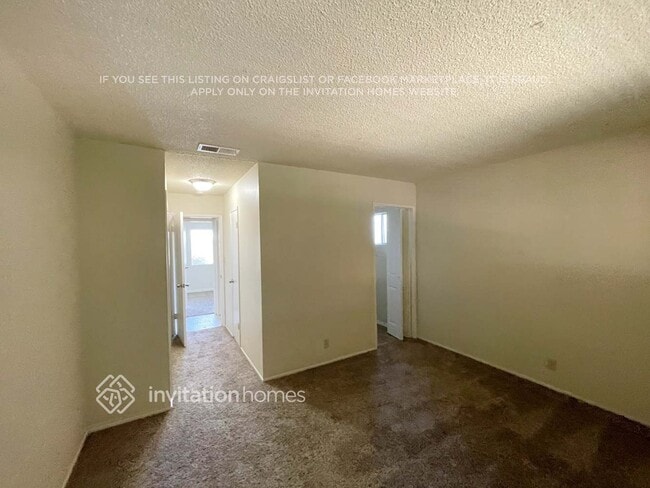 Photo - 2772 Sargent Ave