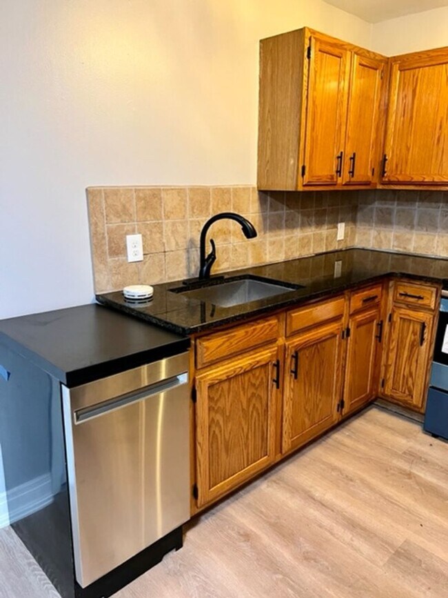Photo - 2 Bedroom with Laundry Downtown Easton Unit 123 #9