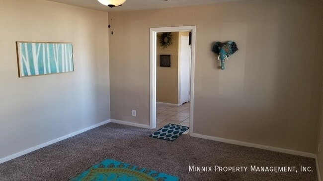 Photo - 3005 49th St