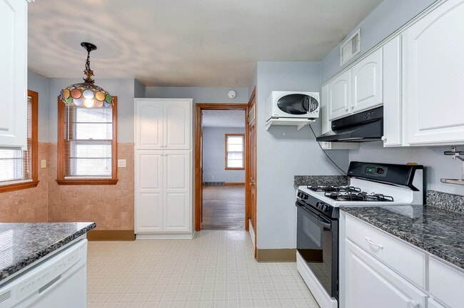 Photo - Maple Street