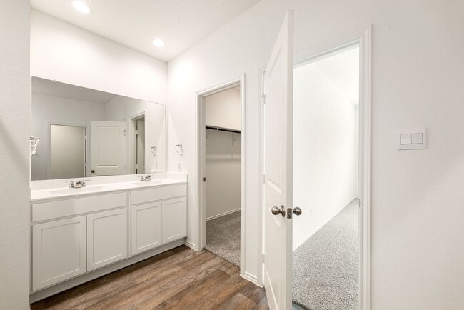 Photo - 3023 Sycamore Run Ln