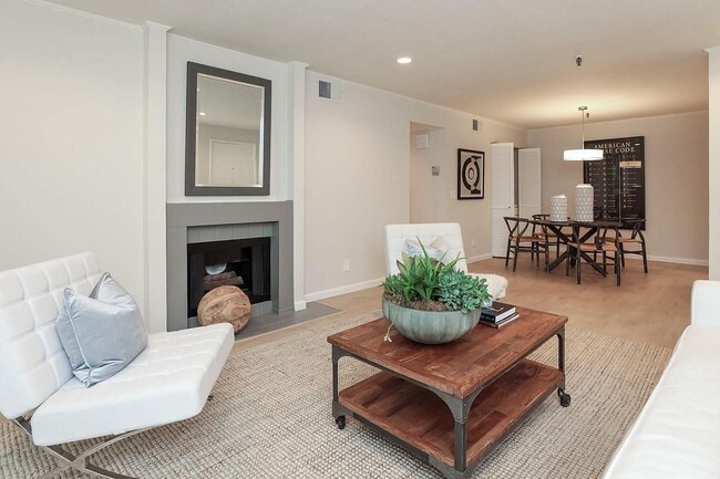 Photo - Beautiful and very Spacious 1BR 1BA Condo in Mountain View